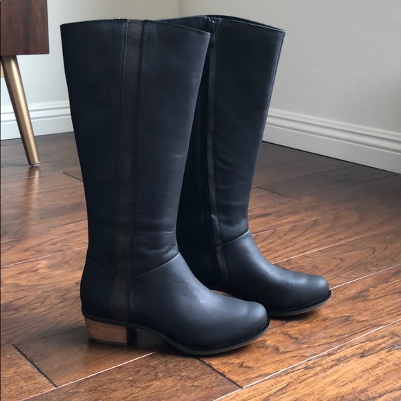 chaco cataluna tall boot